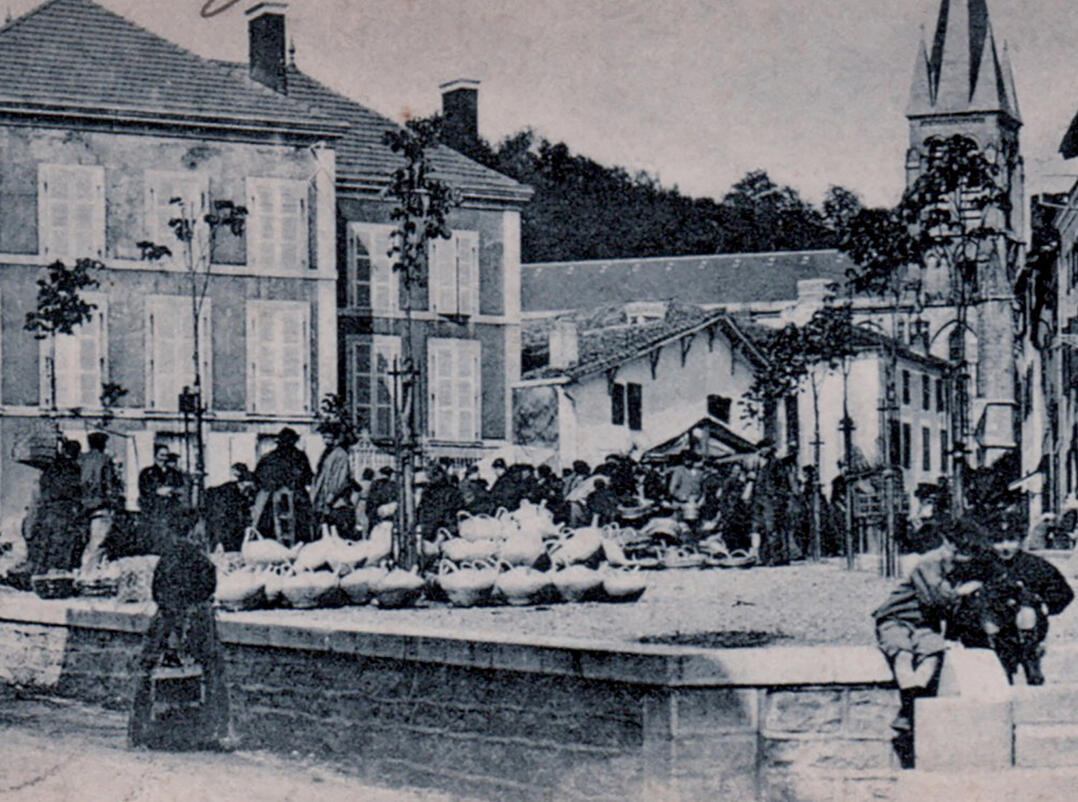 Peyrehorade - Nauton-Truquez Square - Pottery market