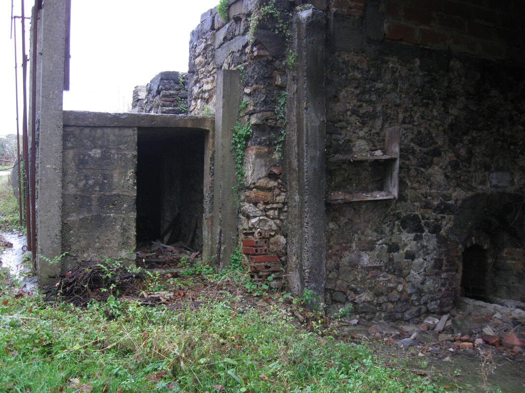 A potter's kiln in Cagnotte